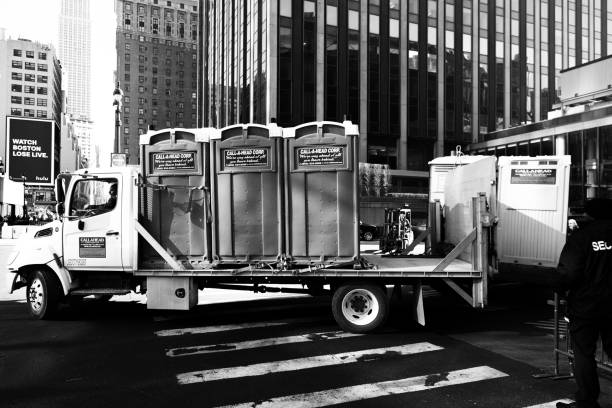 Best Luxury portable toilet rental  in Norton, OH